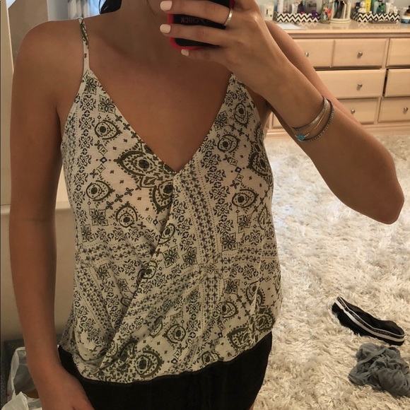 Brand new Sun and Shadow (Nordstrom) top - Picture 4 of 6